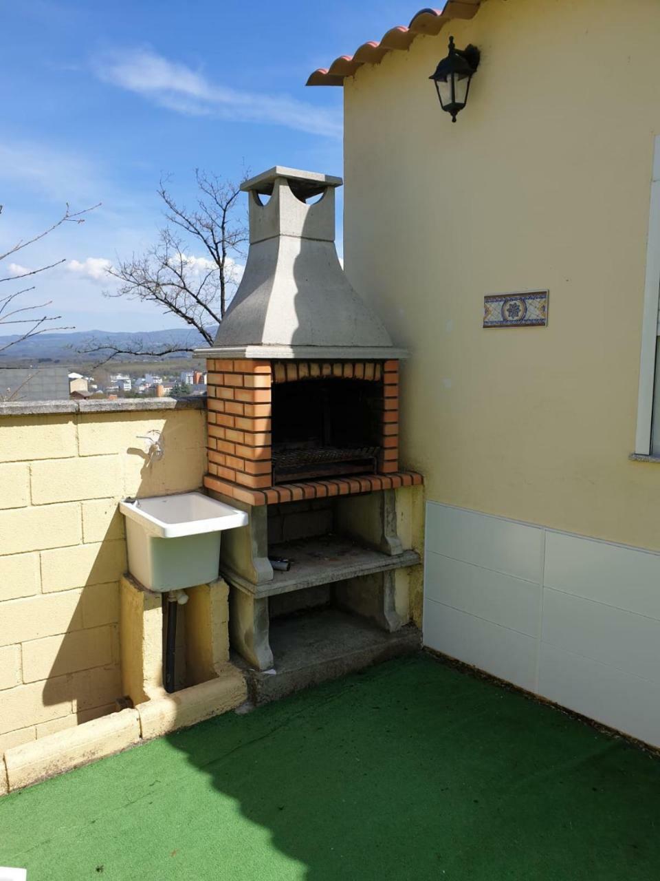 Sleeping Sarria Hotel Exterior photo